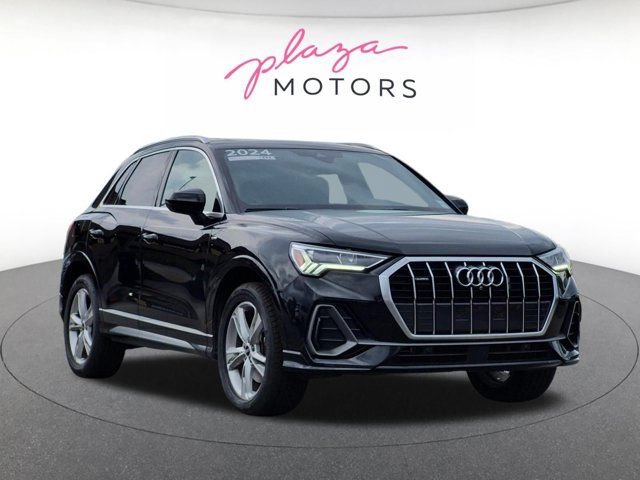 Certified 2024 Audi Q3 2.0T Premium Plus w/ Premium Plus Package AWD/4WD image 3