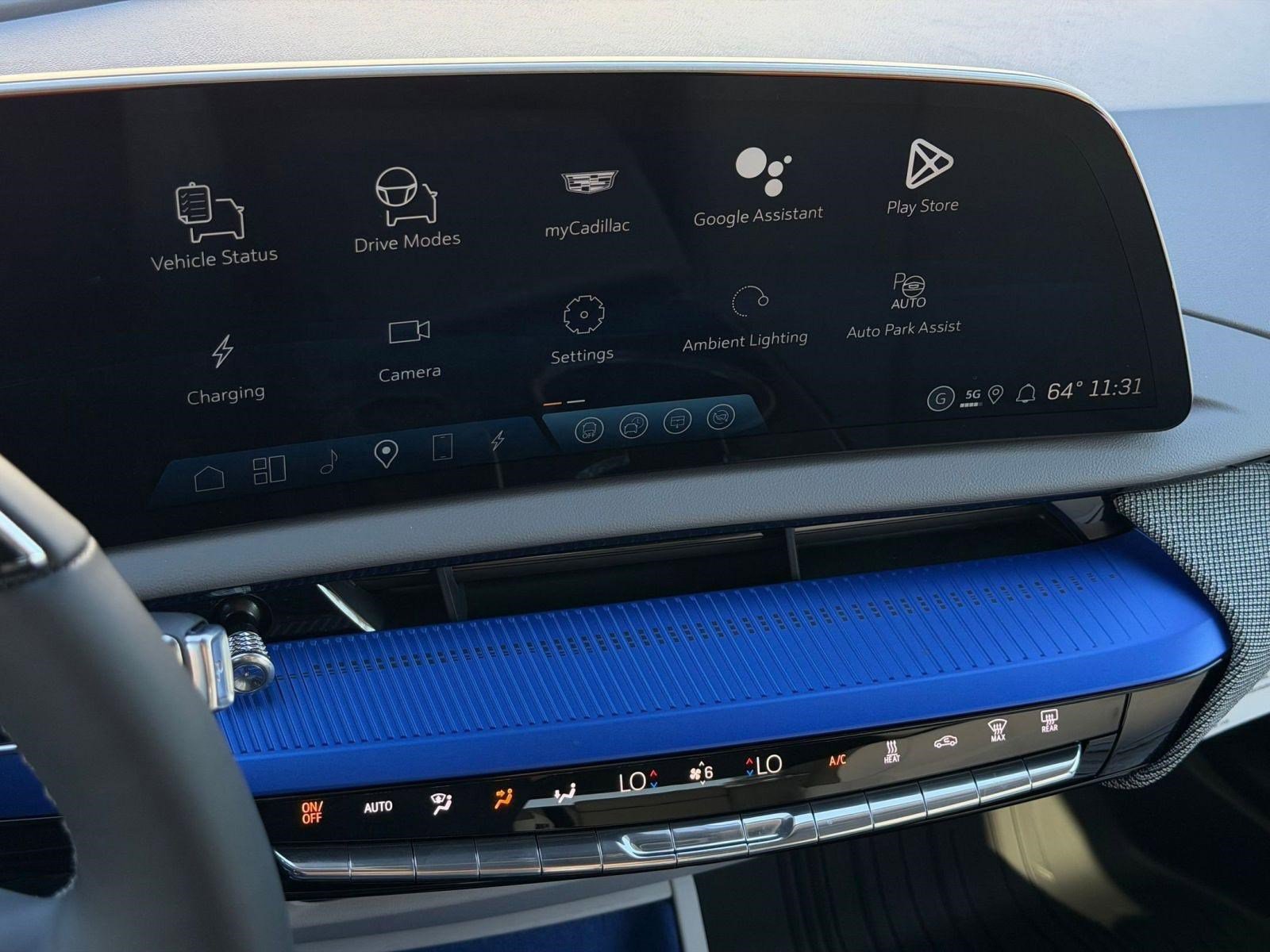 New 2026 Cadillac Optiq Luxury 1 image 25