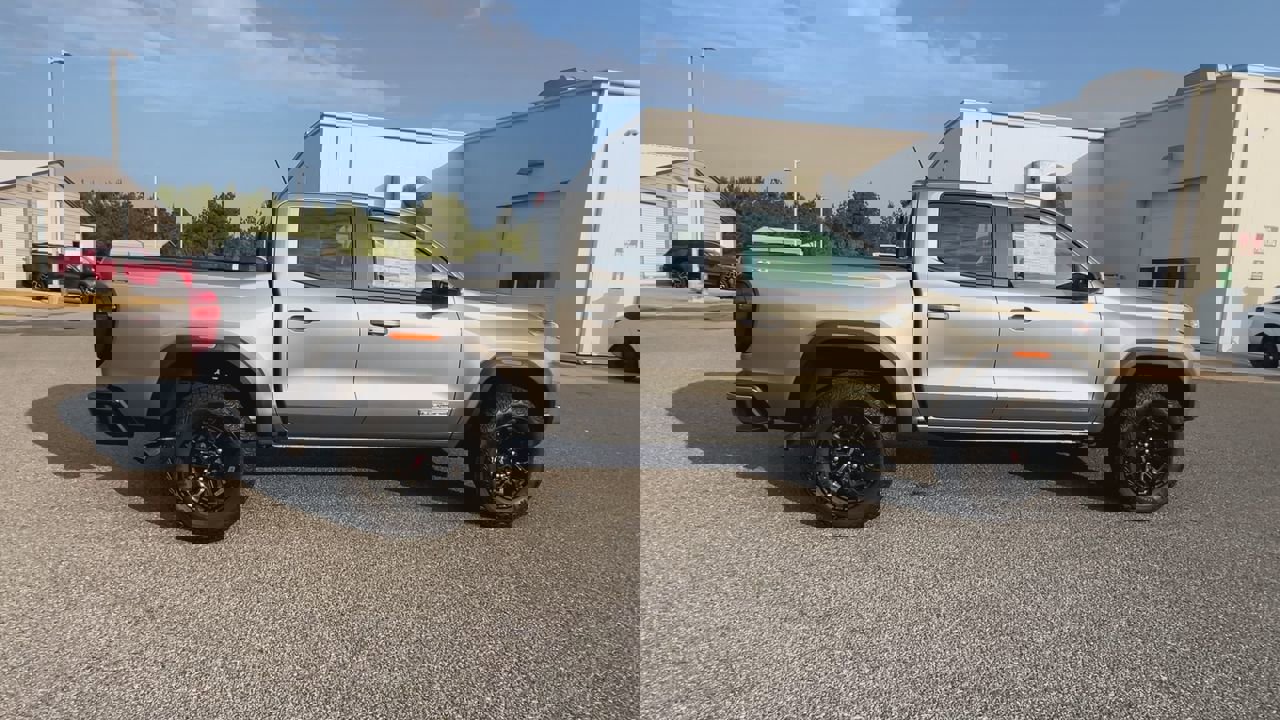 New 2026 GMC Canyon Elevation w/ Convenience Package image 43