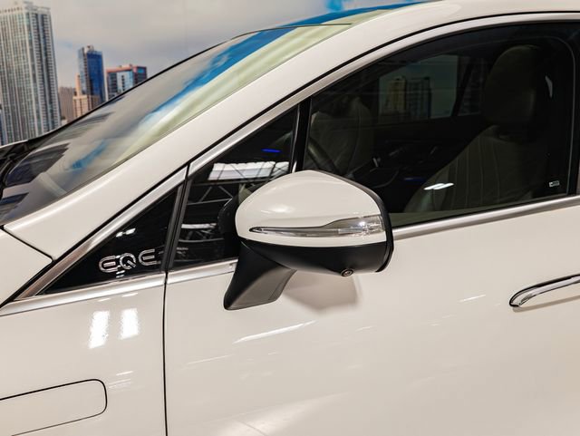 Certified 2023 Mercedes-Benz EQE 500 4MATIC SUV image 8