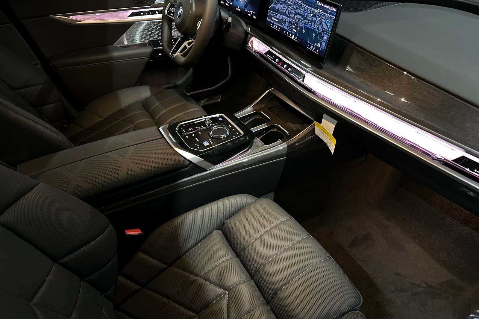 New 2026 BMW i7 xDrive60 AWD/4WD image 14