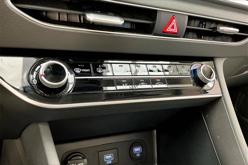 Used 2023 Hyundai Sonata SE image 31