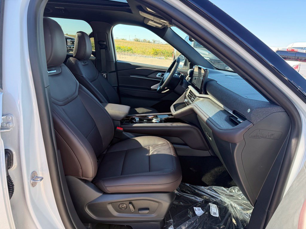 New 2026 Ford Explorer Platinum RWD image 27