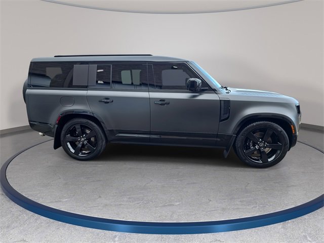 Used 2025 Land Rover Defender 130 V8 image 5