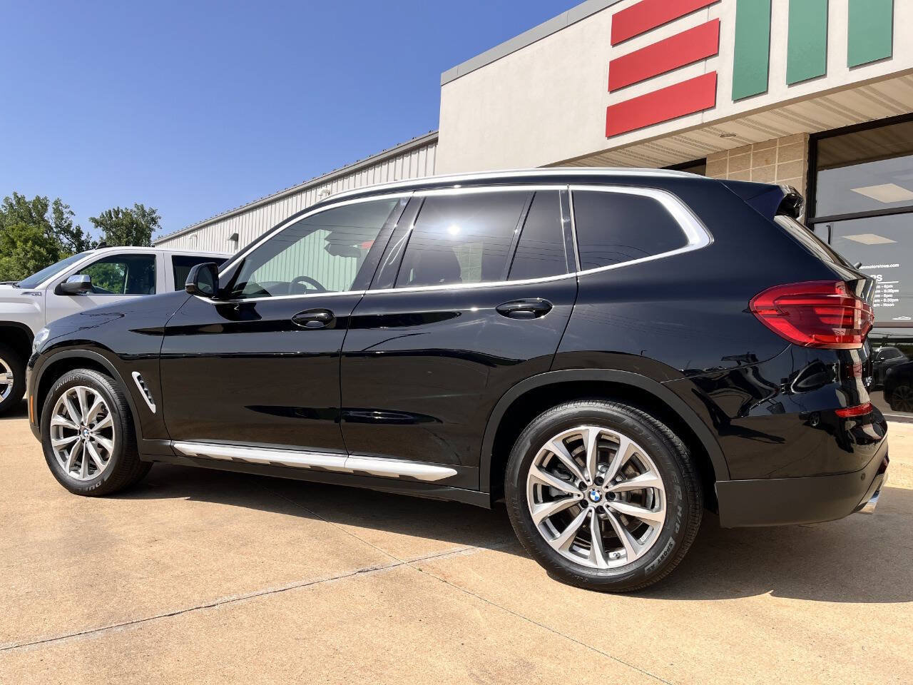 Used 2018 BMW X3 xDrive30i w/ Convenience Package AWD/4WD image 3