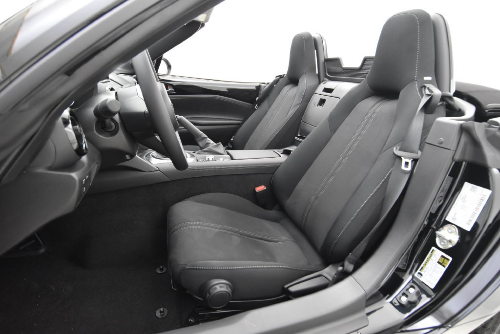 New 2026 MAZDA MX-5 Miata Club w/ Weather Package RWD image 25
