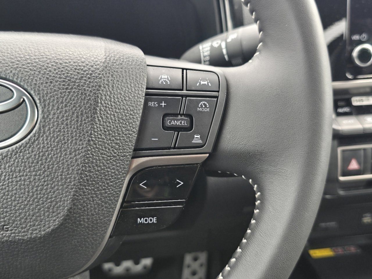 Certified 2025 Toyota Camry SE image 23