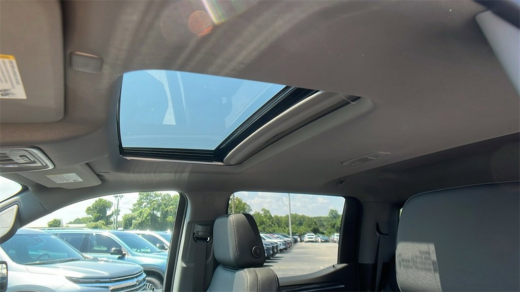 New 2026 Chevrolet Silverado 1500 LTZ w/ LTZ Premium Package image 16