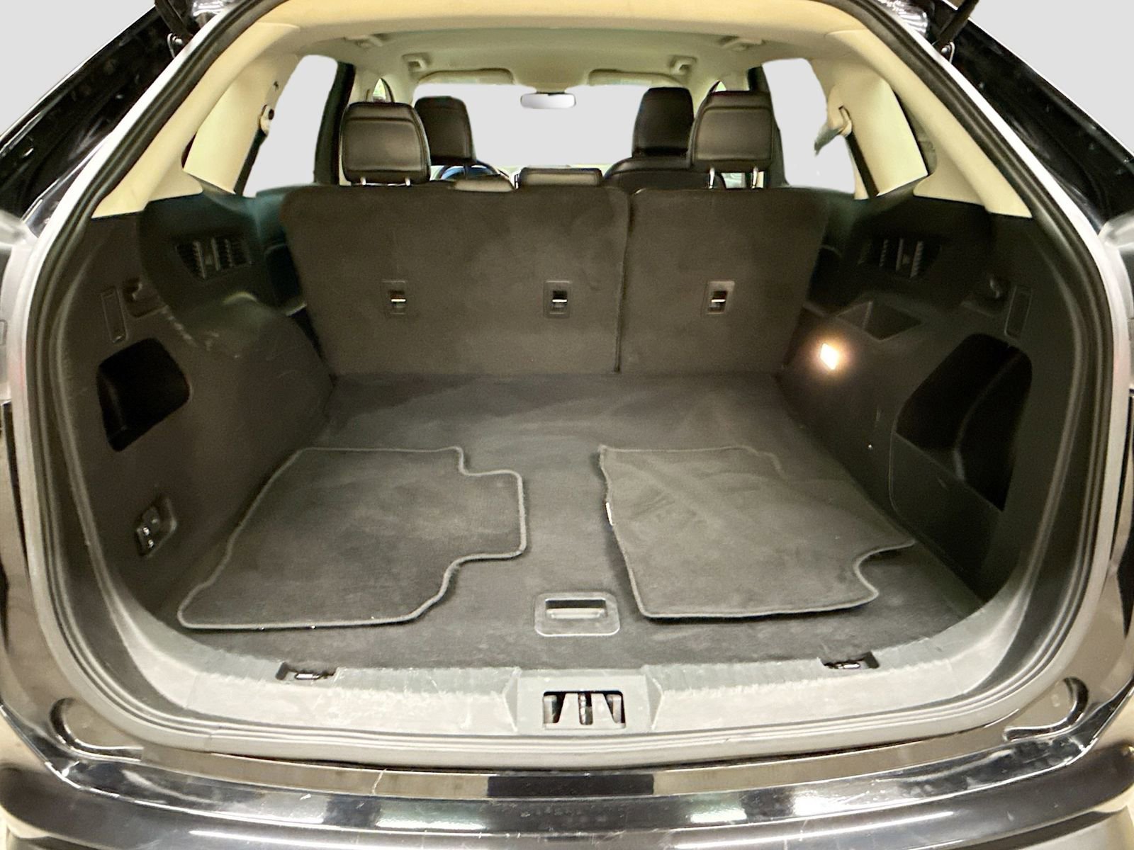 Used 2024 Ford Edge SEL image 28
