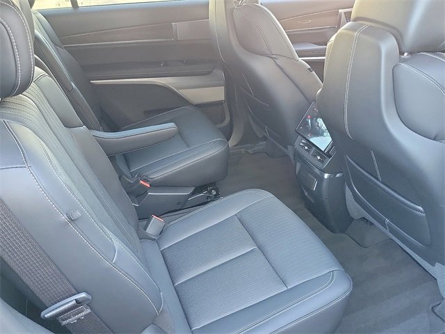 Used 2026 Cadillac Vistiq Luxury image 22