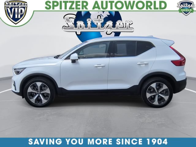 Used 2024 Volvo XC40 B5 Core AWD/4WD image 6