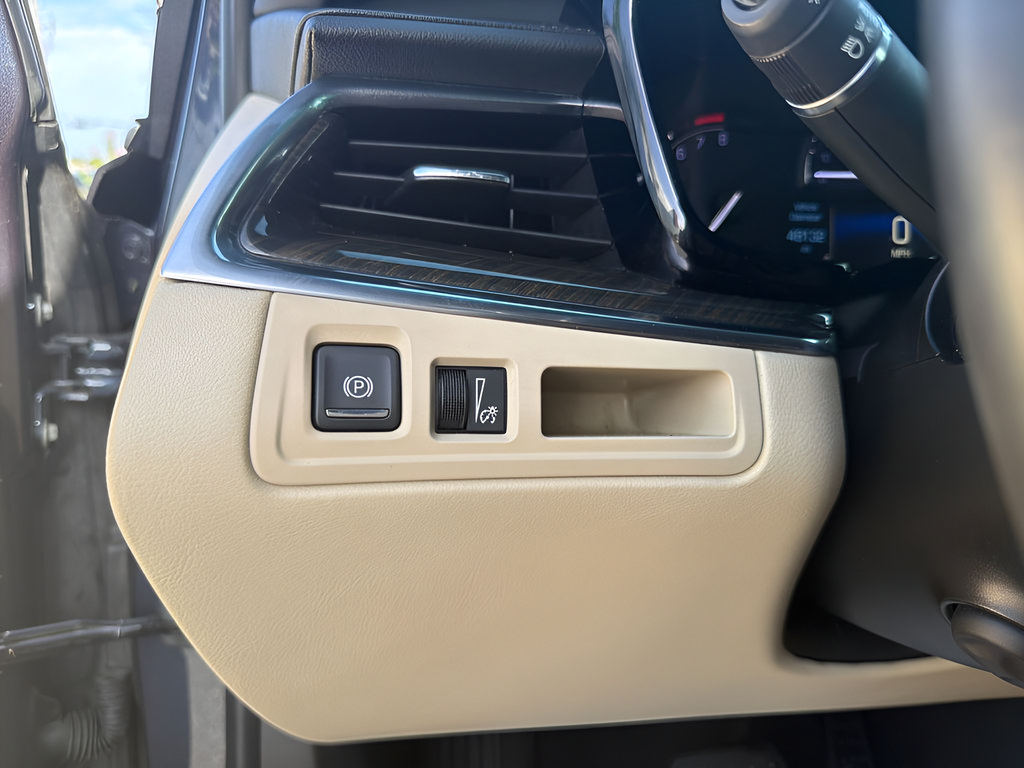 Used 2019 Cadillac XT5 FWD image 33