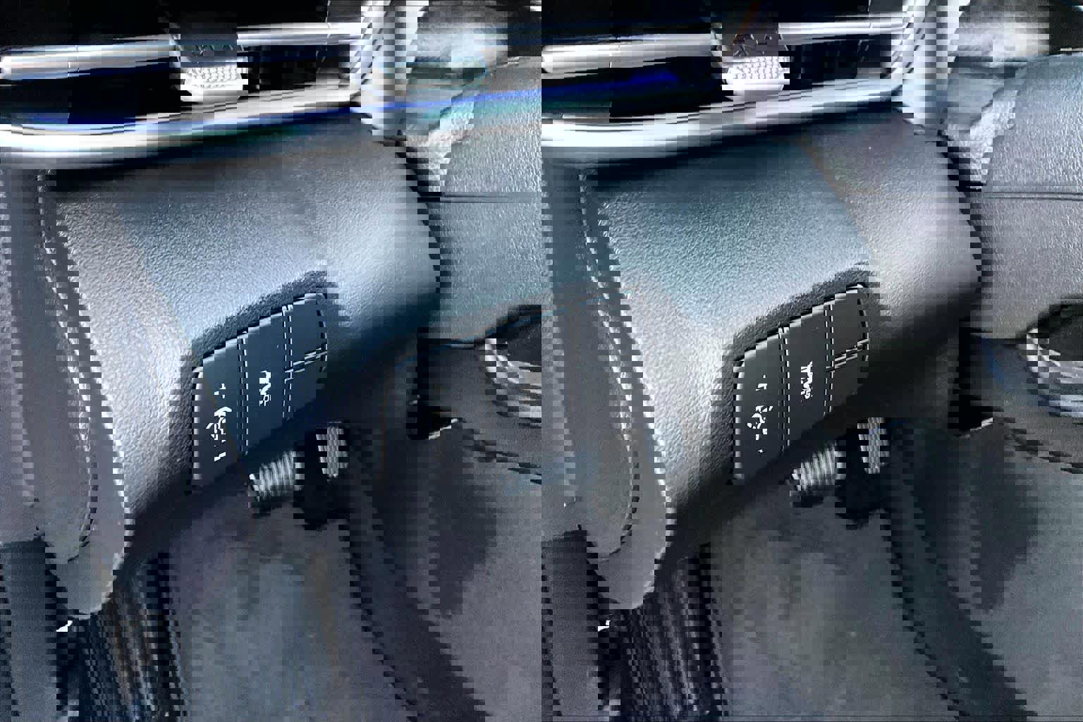 Used 2024 Hyundai Elantra SEL image 30