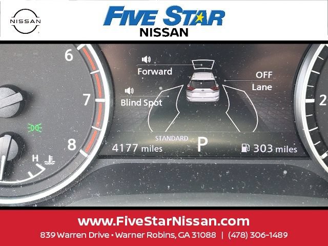 Used 2026 Nissan Rogue SV FWD image 11