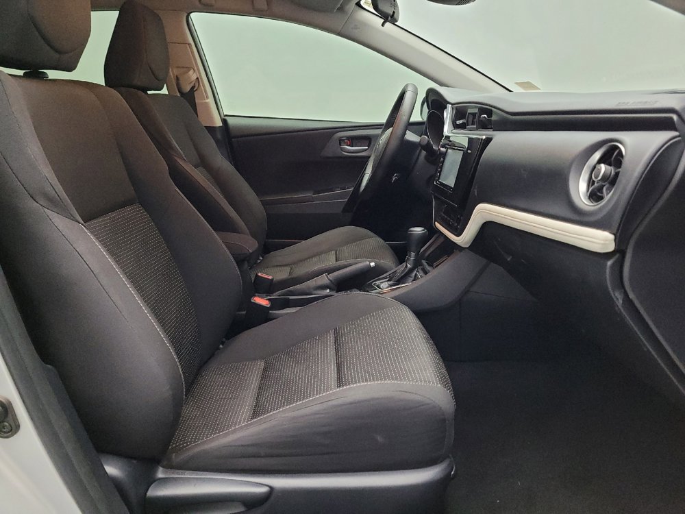 Used 2017 Toyota Corolla iM image 21