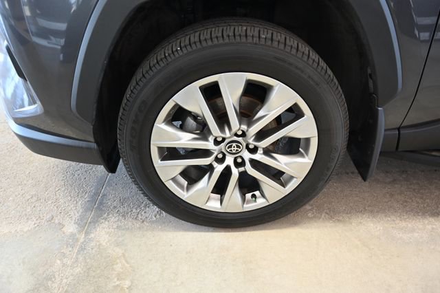 Used 2024 Toyota RAV4 XLE Premium w/ Weather Package AWD/4WD image 31