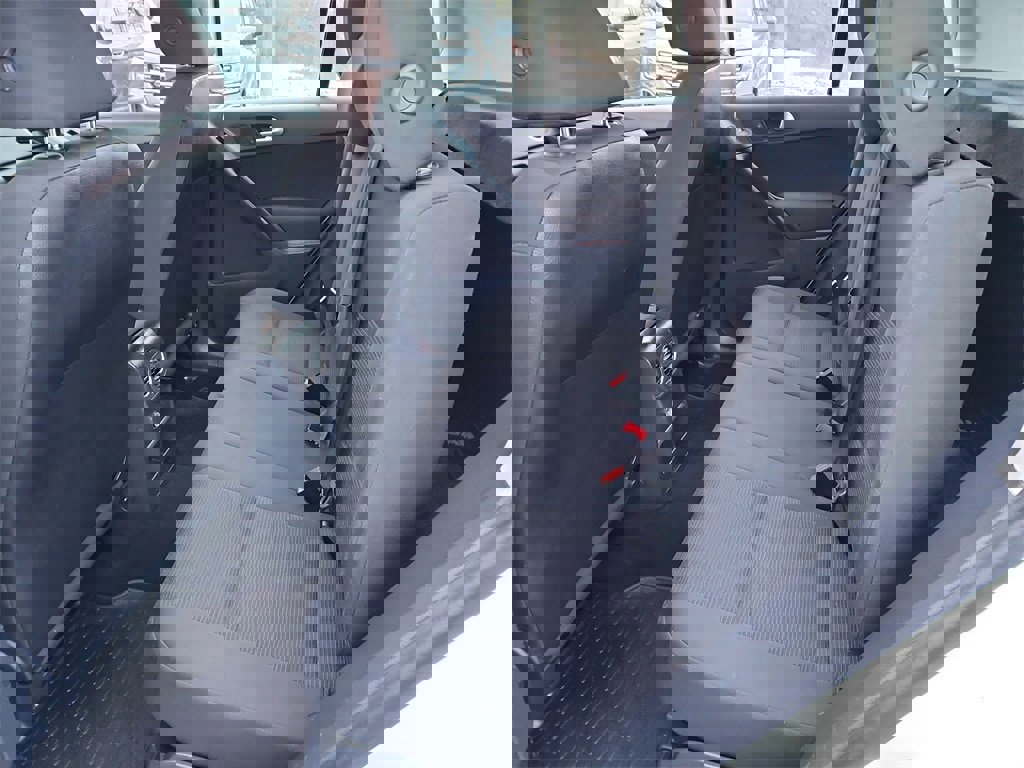 Used 2017 Volkswagen Tiguan Limited w/ Premium Package image 27