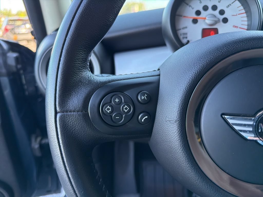Used 2011 MINI Cooper Hardtop FWD image 21
