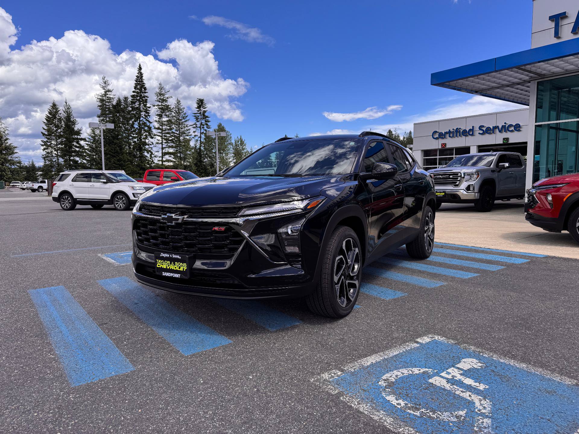 New 2026 Chevrolet Trax RS w/ Driver Confidence Package FWD image 3