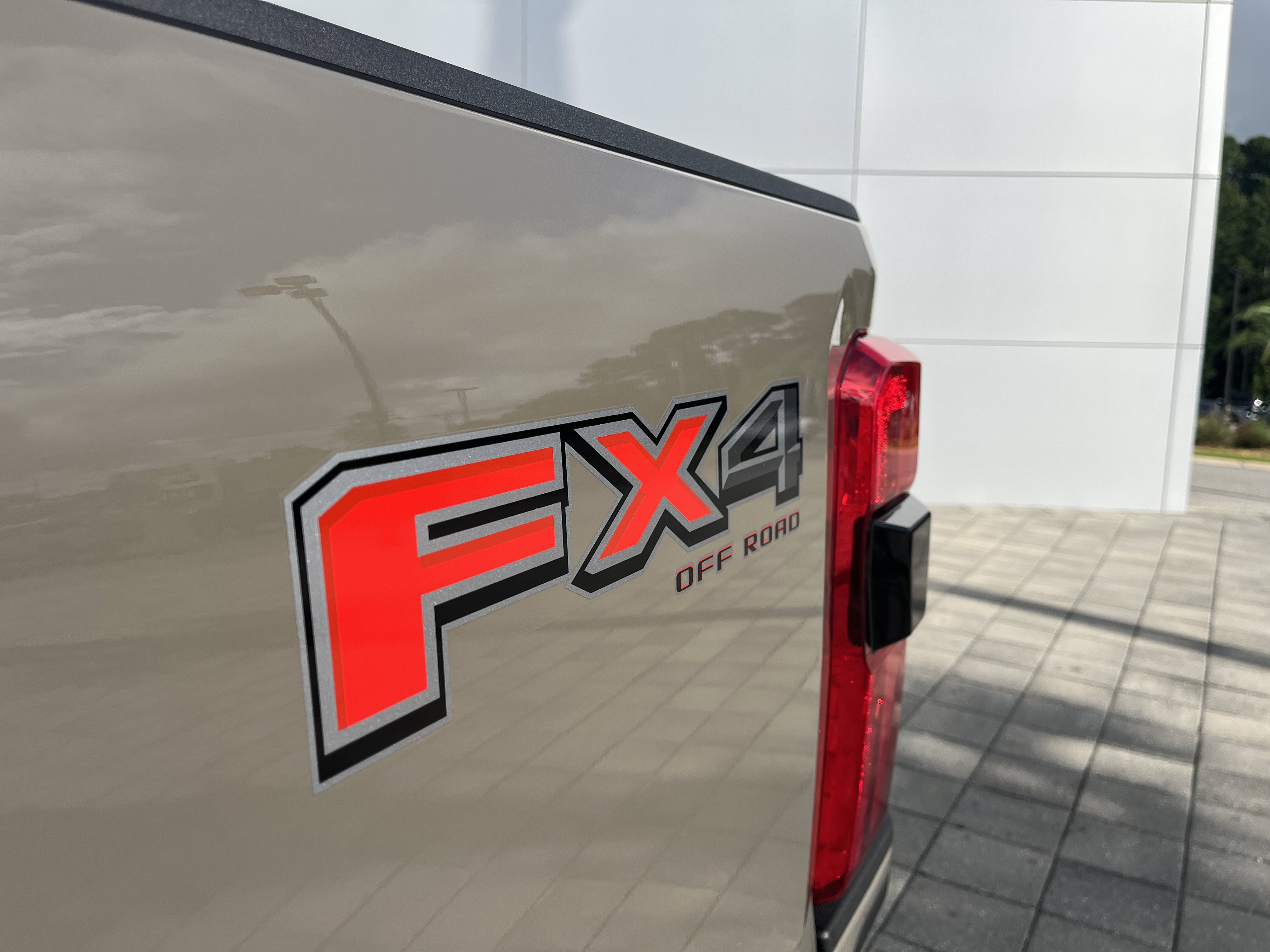 New 2027 Ford F350 Platinum w/ Platinum Plus Package AWD/4WD image 13