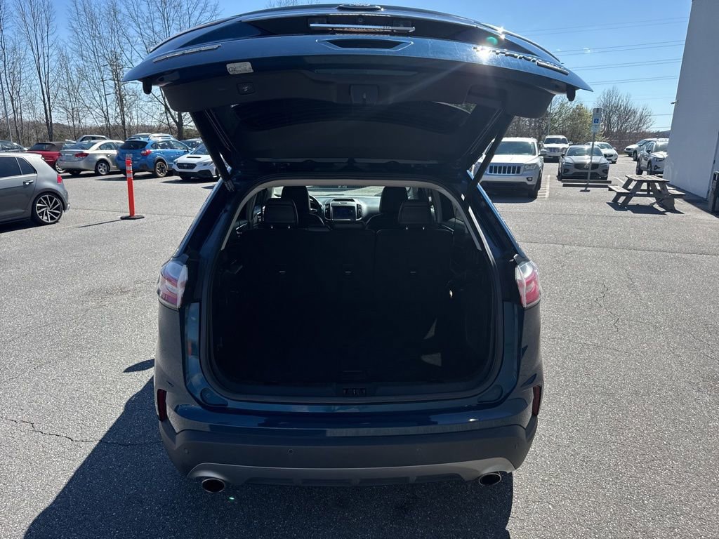 Used 2020 Ford Edge Titanium w/ Equipment Group 301A image 10