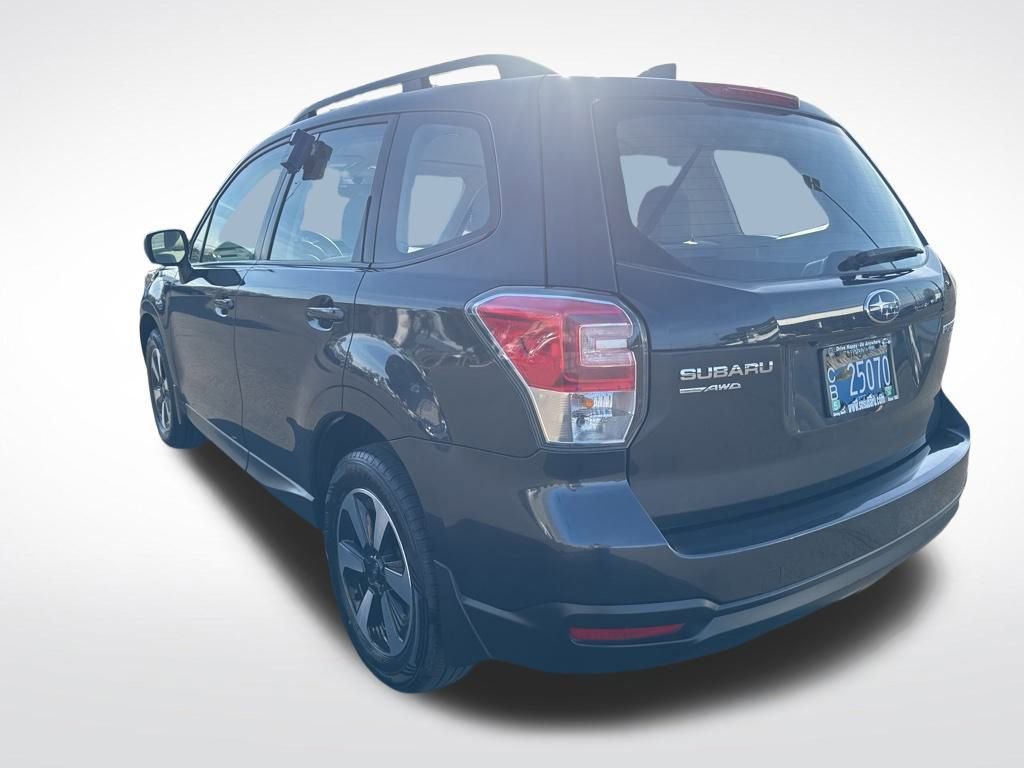 Used 2017 Subaru Forester 2.5i w/ Alloy Wheel Package image 5