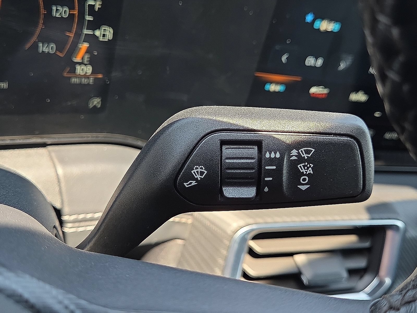 Used 2024 Ford Mustang Premium RWD image 30