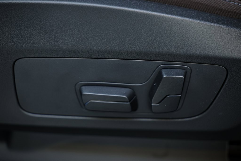 Used 2025 BMW X1 xDrive28i w/ Technology Package image 24