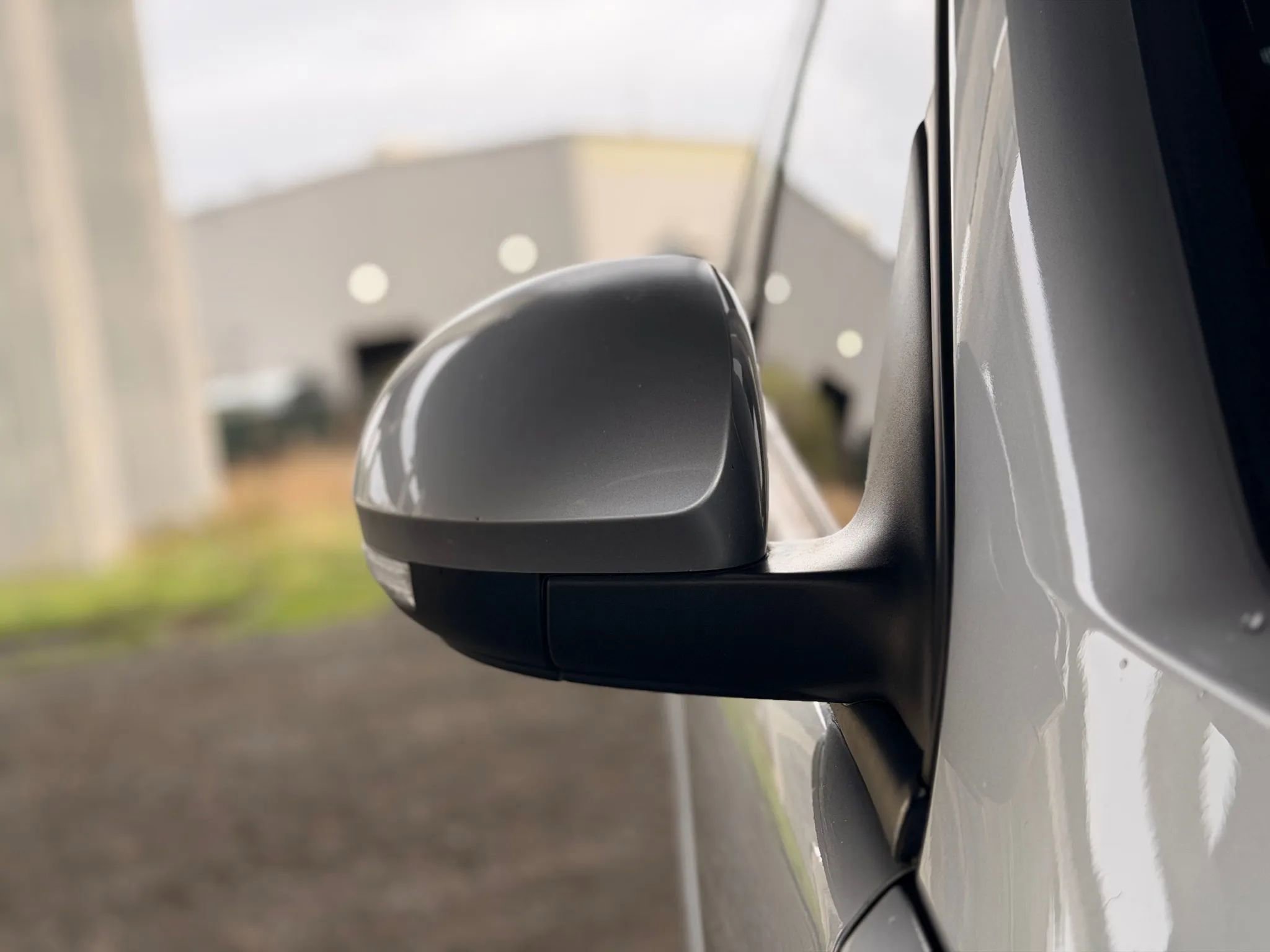 Used 2011 Volkswagen Tiguan S image 16