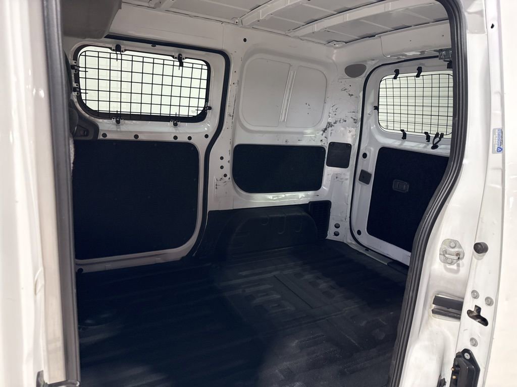 Used 2019 Nissan NV200 S image 28