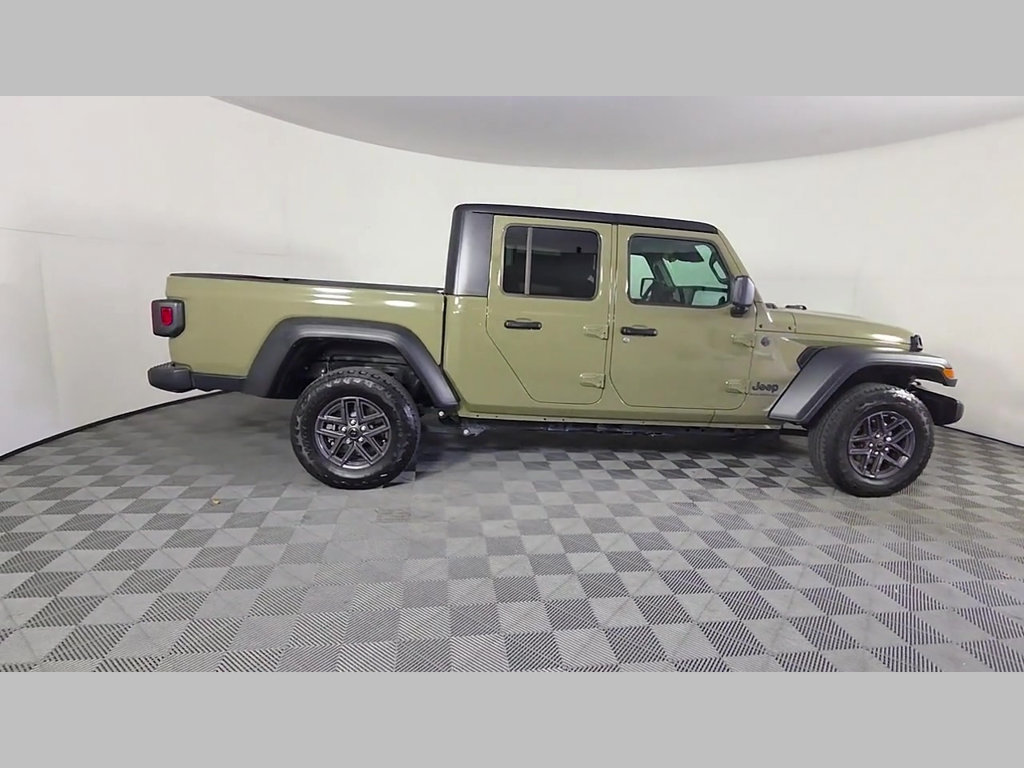 Used 2026 Jeep Gladiator Sport AWD/4WD image 36