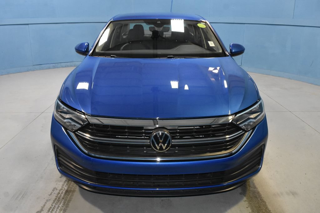 Used 2024 Volkswagen Jetta SE FWD image 23