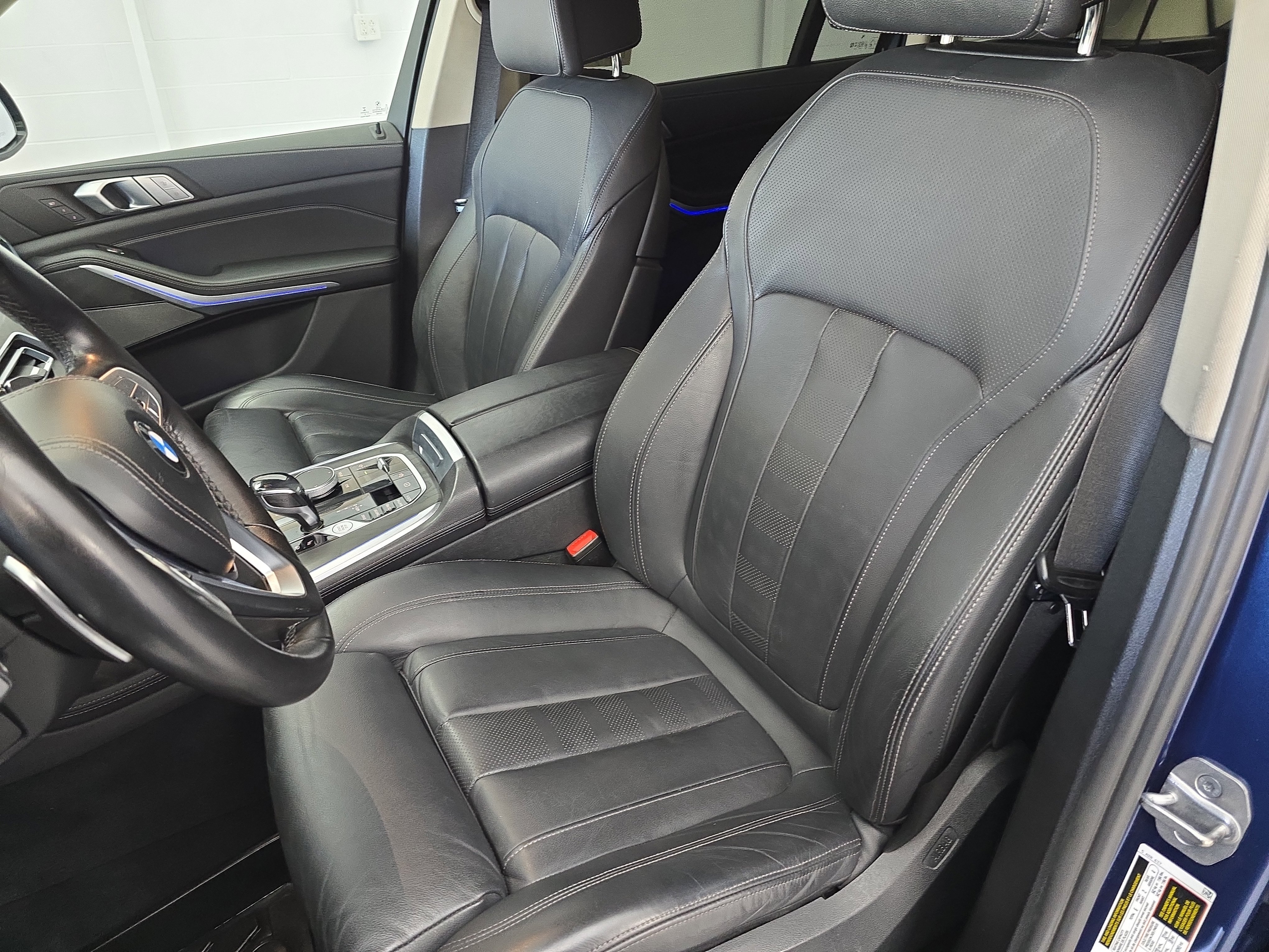 Used 2021 BMW X7 xDrive40i w/ Premium Package image 17