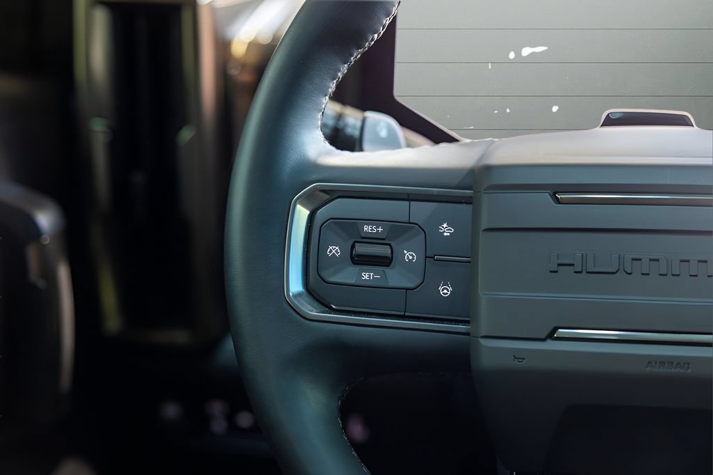 Used 2024 GMC Hummer EV 3X AWD/4WD image 32