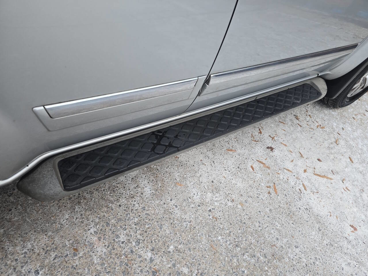 Used 2011 Nissan Pathfinder LE w/ Navigation Pkg image 47