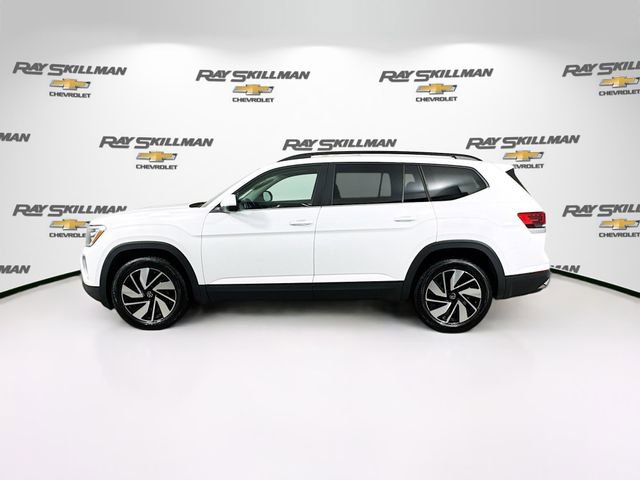 Used 2025 Volkswagen Atlas SE image 4