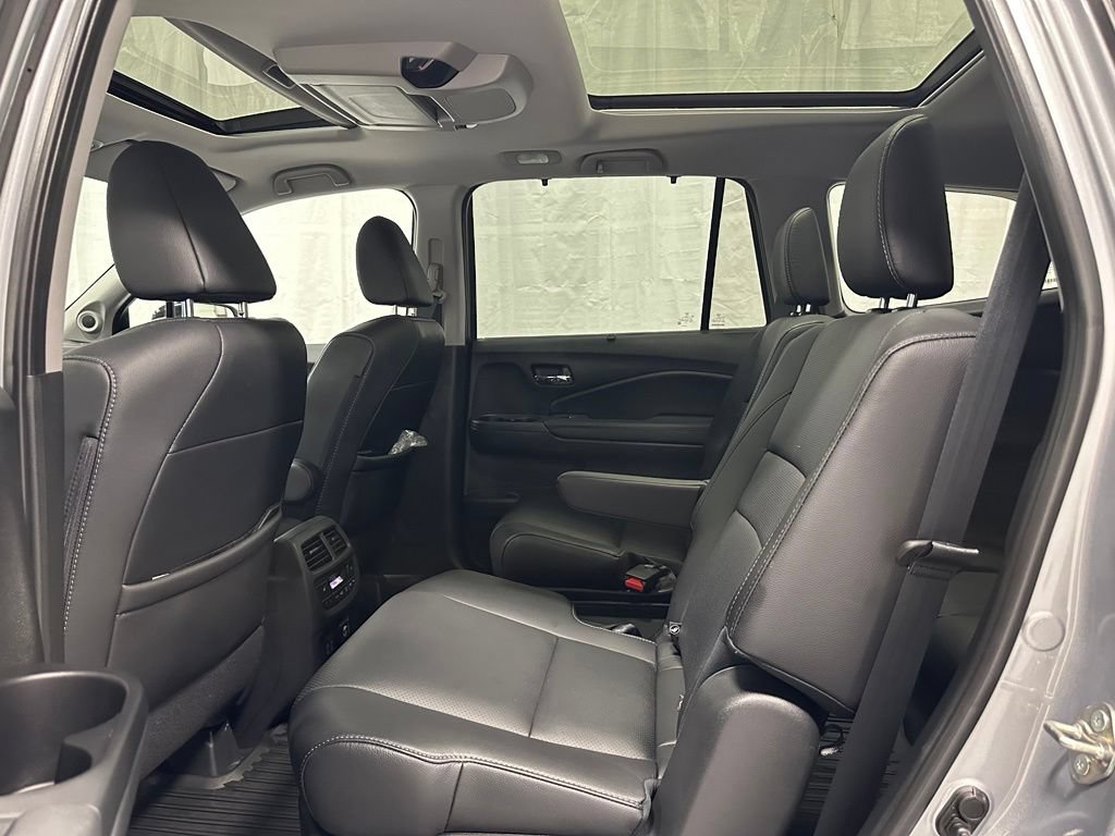Used 2019 Honda Pilot Elite image 45