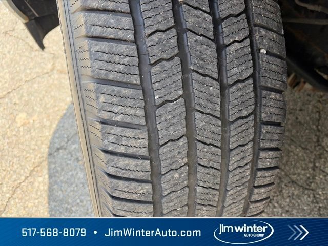 Used 2019 RAM 1500 Laramie AWD/4WD image 4