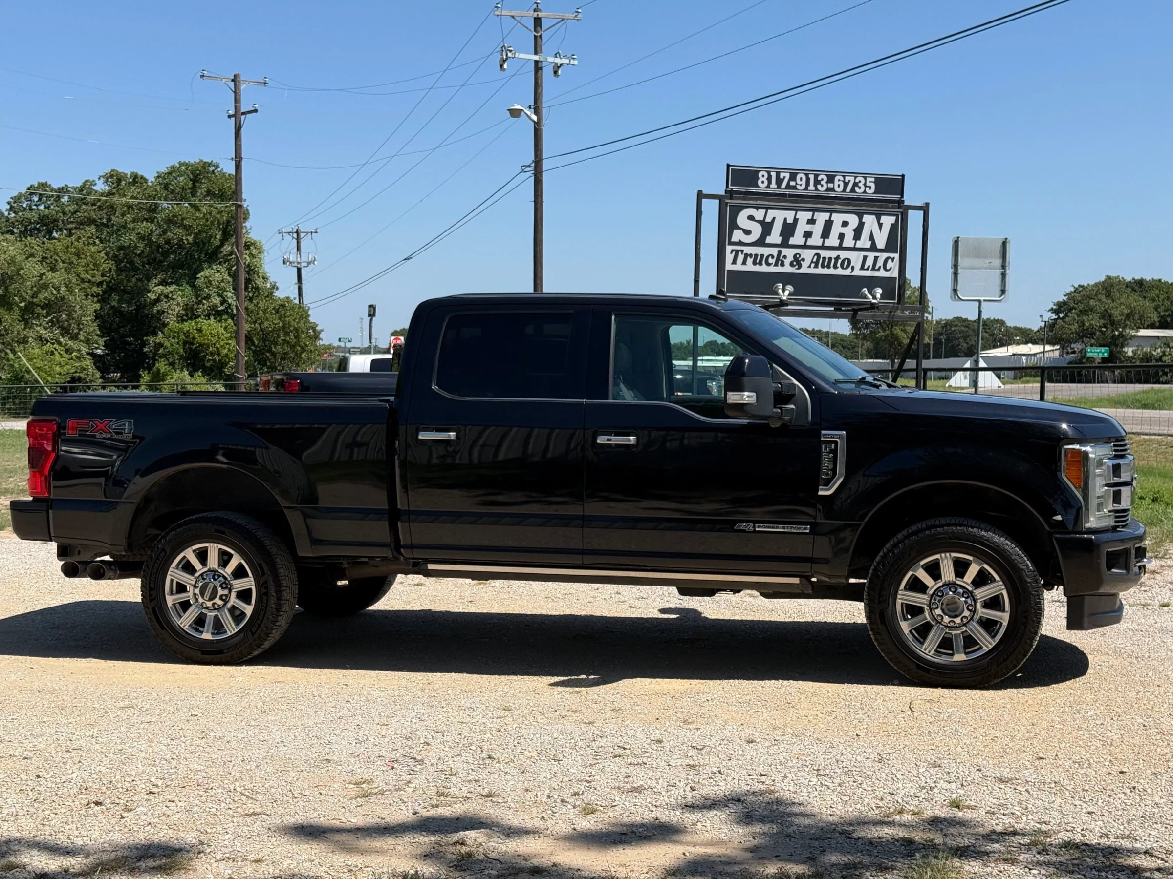 Used 2019 Ford F250 Limited w/ FX4 Off-Road Package AWD/4WD image 2