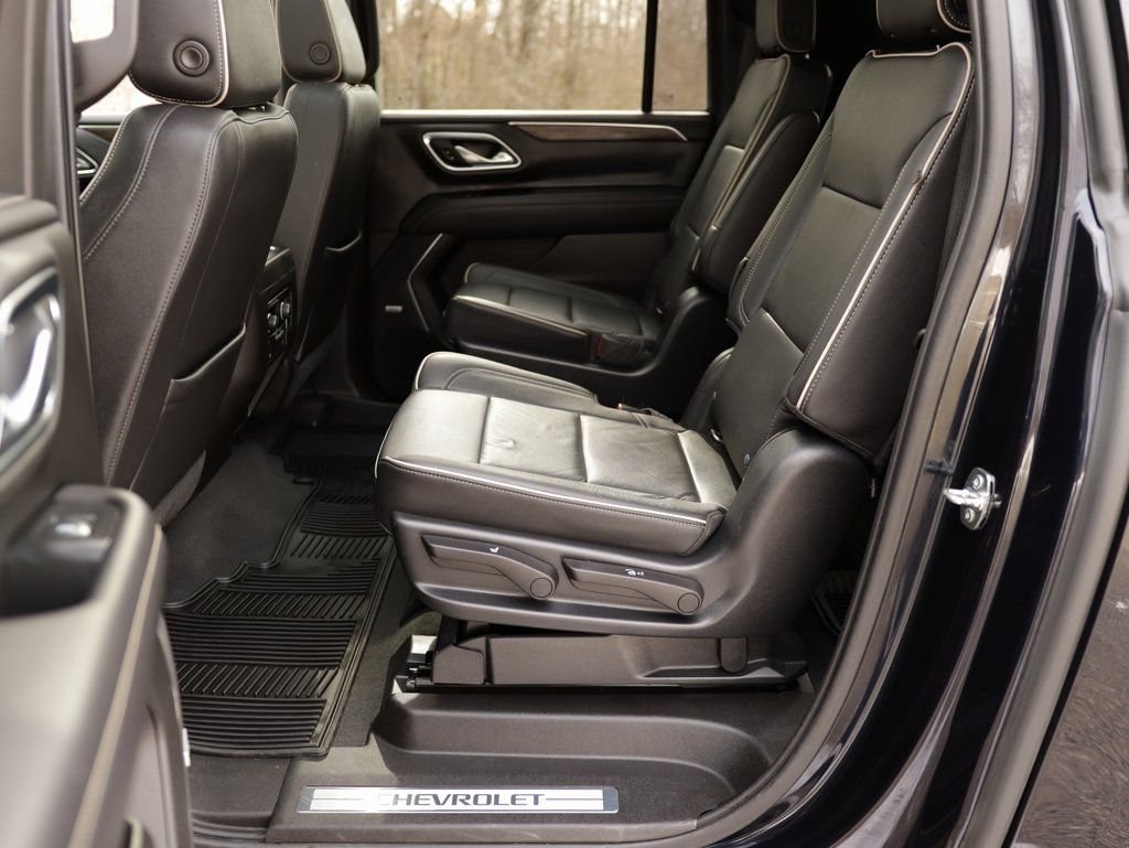 Used 2021 Chevrolet Suburban Premier image 30