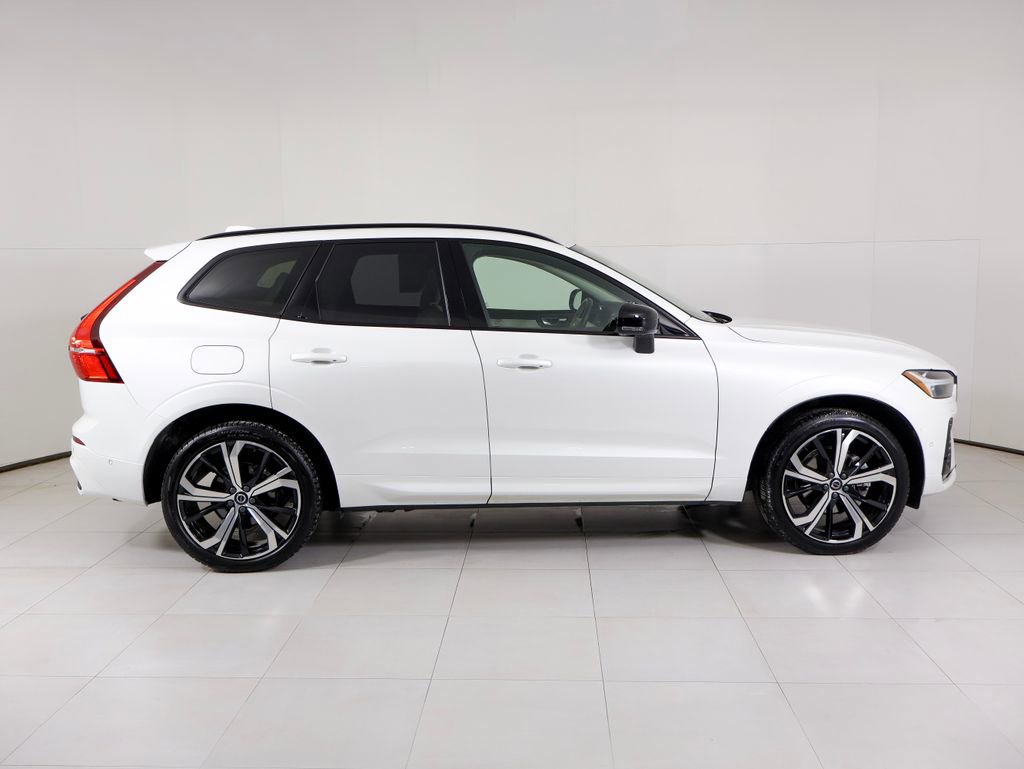 Used 2025 Volvo XC60 B5 Ultra w/ Protection Package Premier image 38