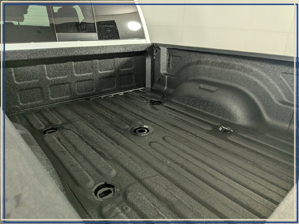 New 2026 RAM 2500 Laramie w/ Night Edition AWD/4WD image 11