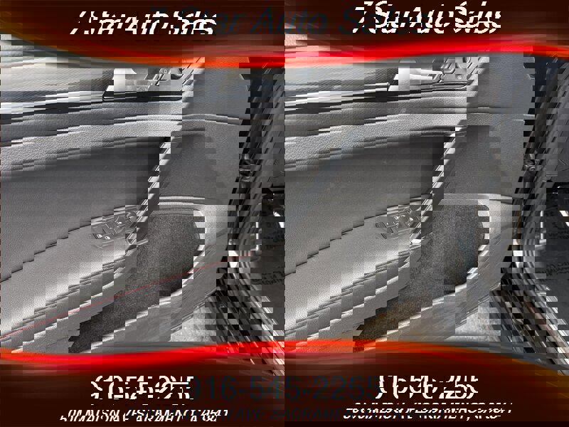 Used 2017 Volkswagen GTI SE image 7