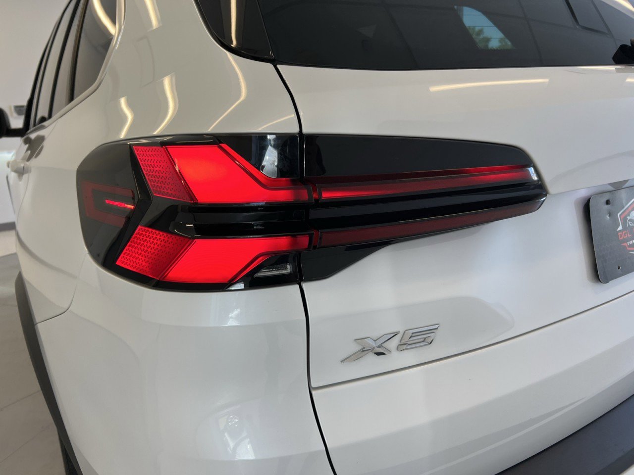 Used 2024 BMW X5 xDrive40i w/ Premium Package image 54