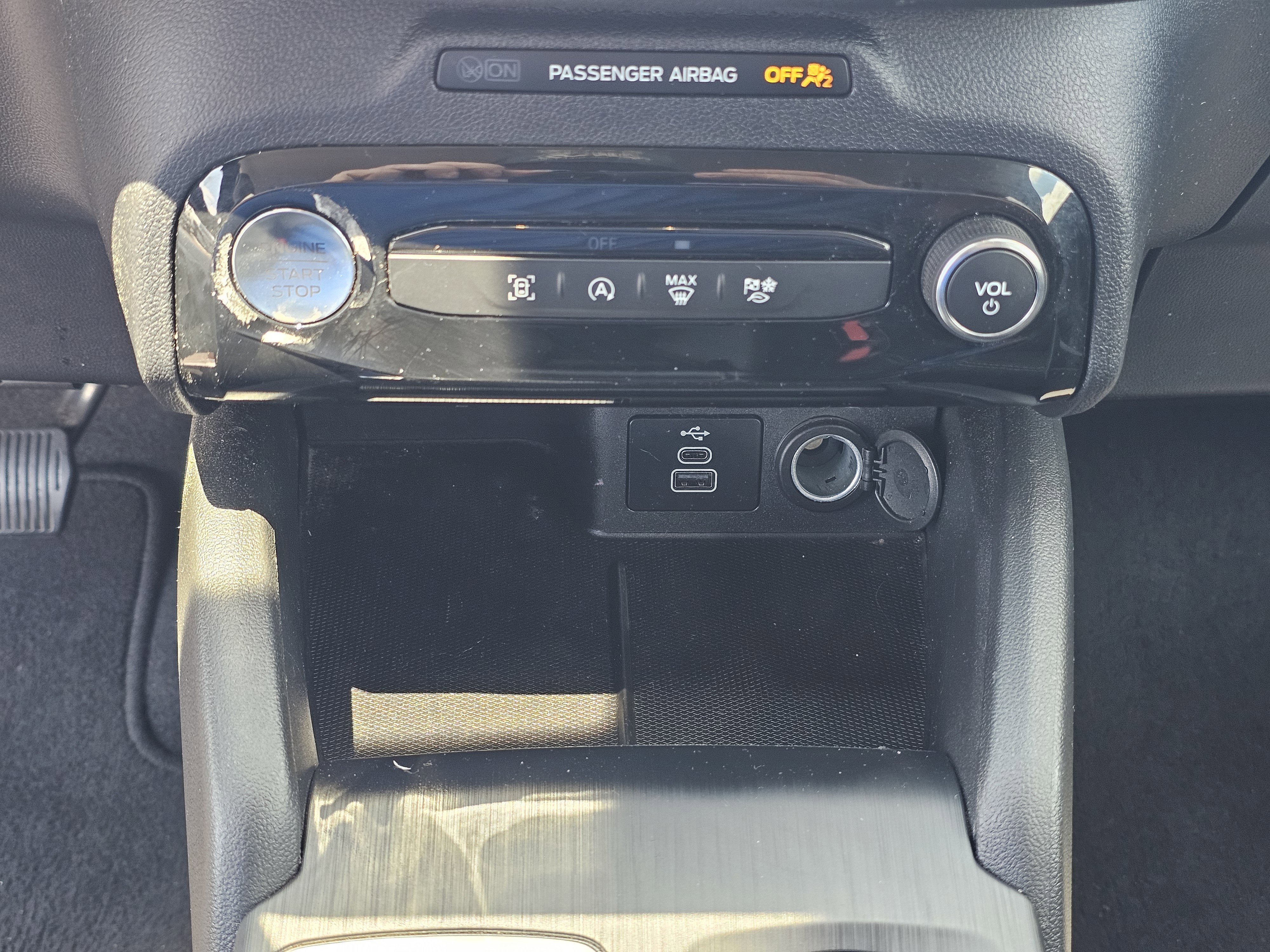 Used 2025 Ford Escape Active w/ Tech Pack #1 FWD image 29