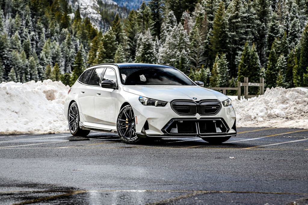 New 2026 BMW M5 Touring image 12