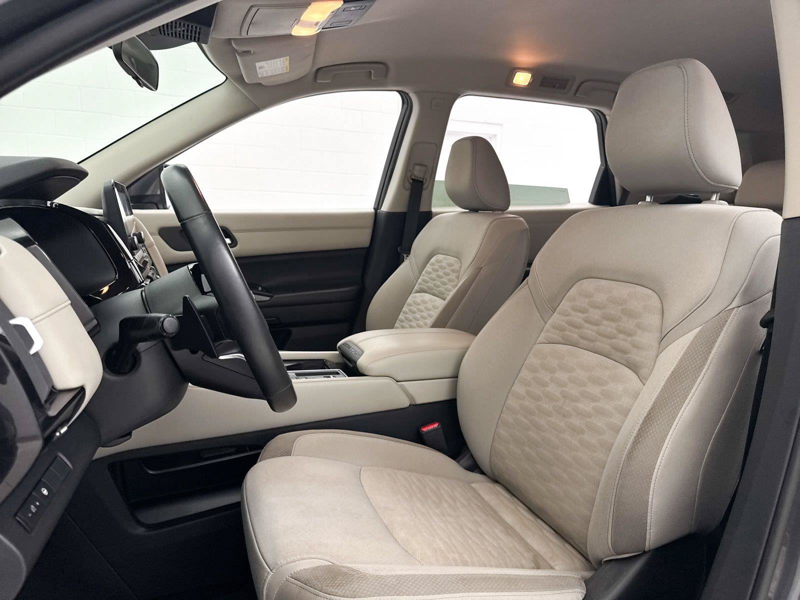 Used 2022 Nissan Pathfinder SV FWD image 19