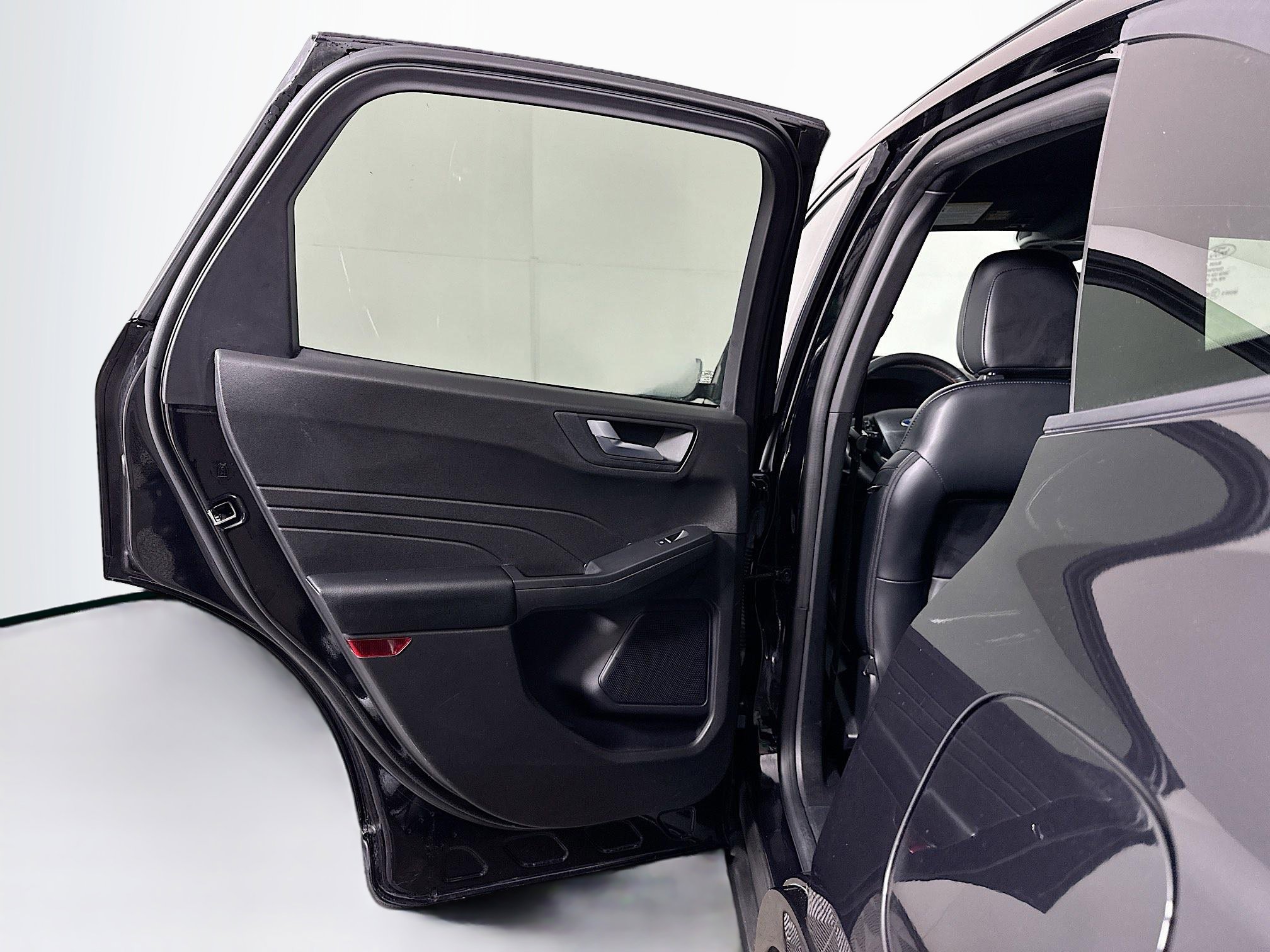 Used 2024 Ford Escape ST-Line image 25