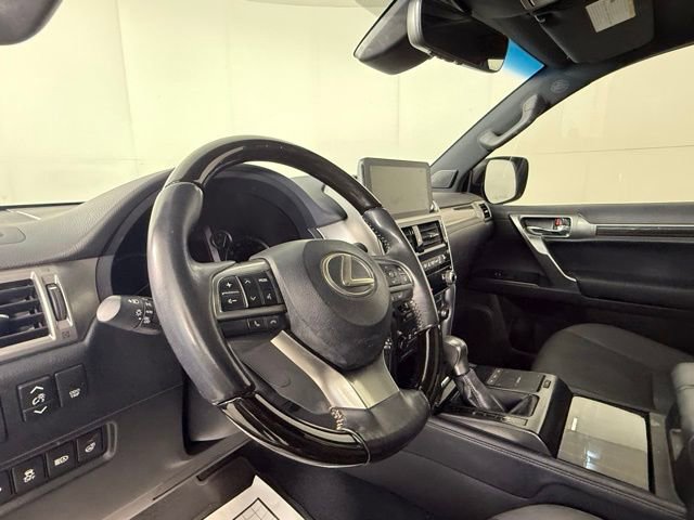 Used 2023 Lexus GX 460 Premium w/ Premium Package image 15