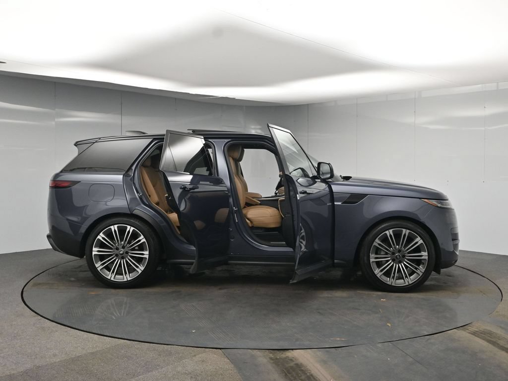Used 2024 Land Rover Range Rover Sport SE AWD/4WD image 56